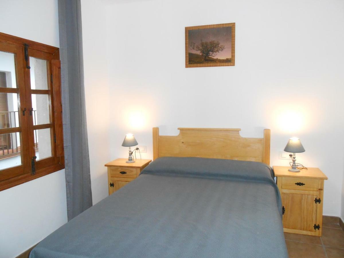 El Portal Viejo Apartment Cabezuela Del Valle Luaran gambar