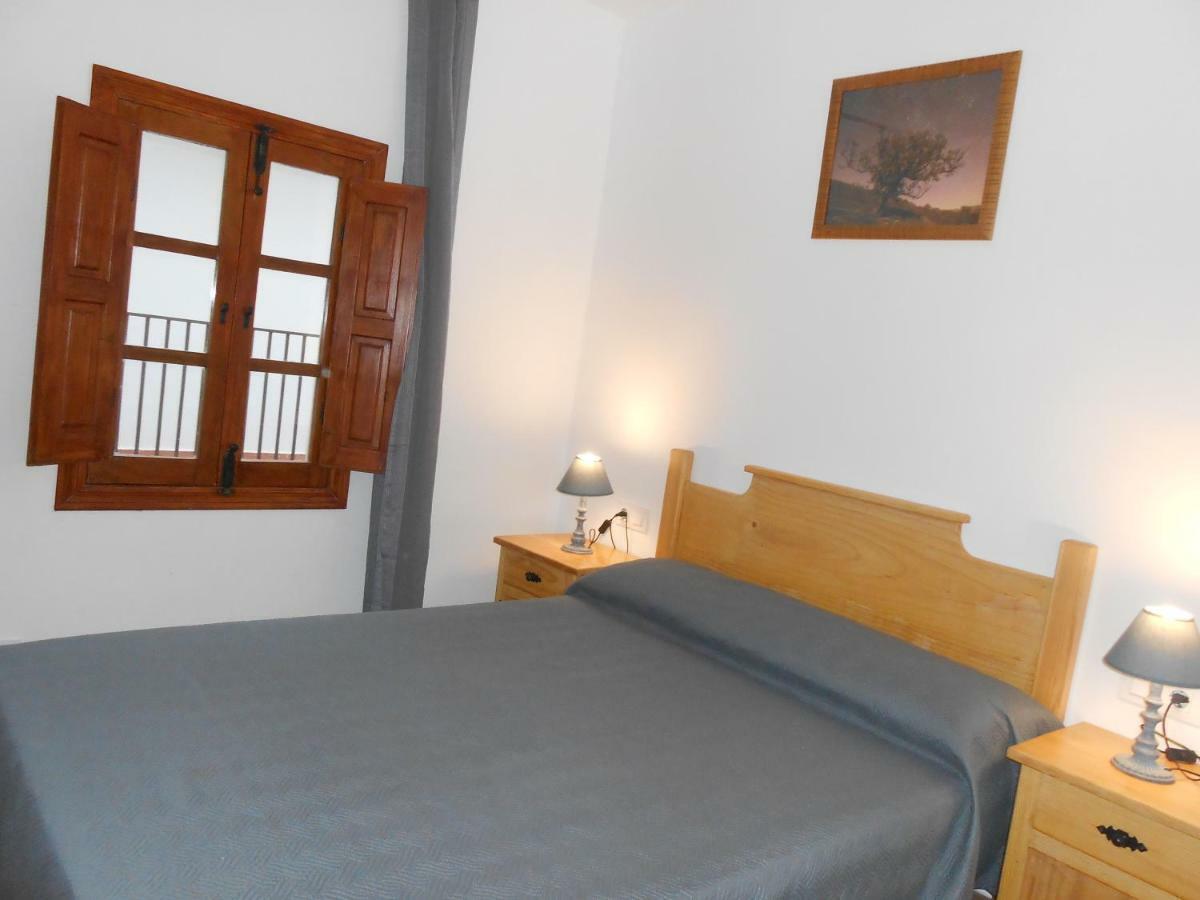 El Portal Viejo Apartment Cabezuela Del Valle Luaran gambar