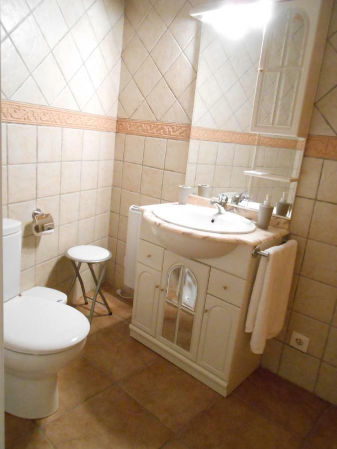 El Portal Viejo Apartment Cabezuela Del Valle Luaran gambar