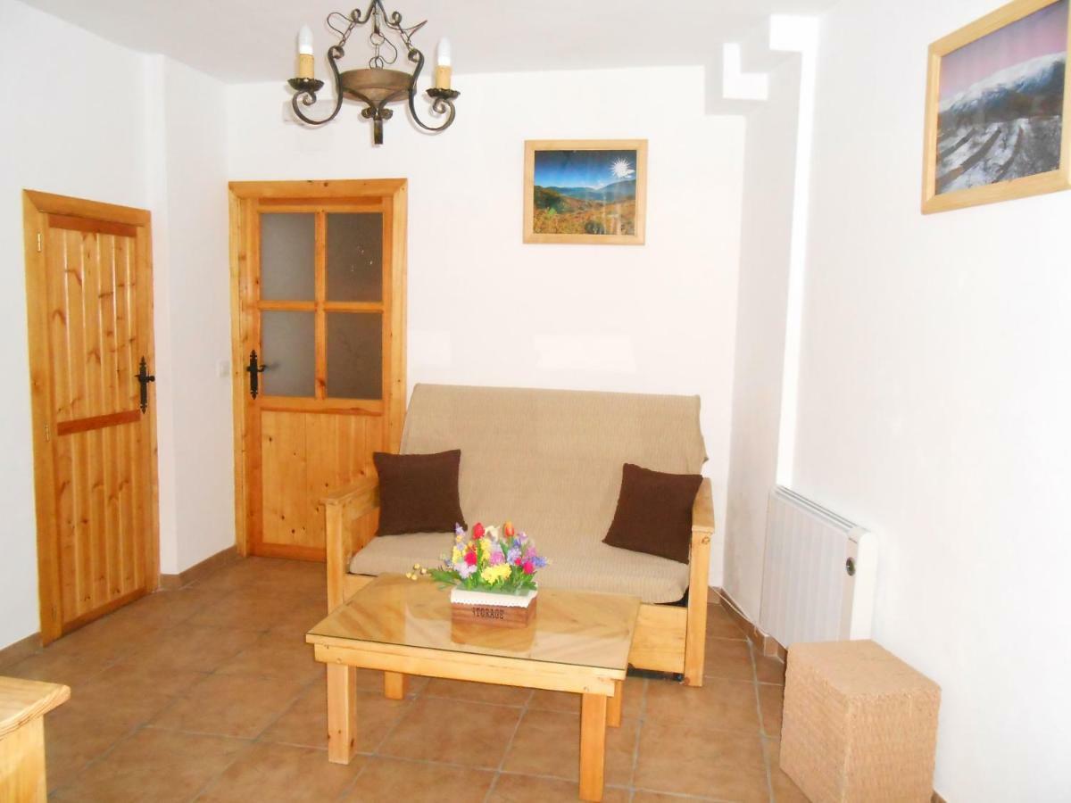 El Portal Viejo Apartment Cabezuela Del Valle Luaran gambar