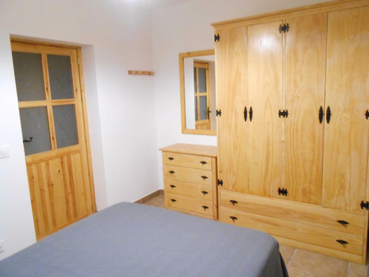 El Portal Viejo Apartment Cabezuela Del Valle Luaran gambar
