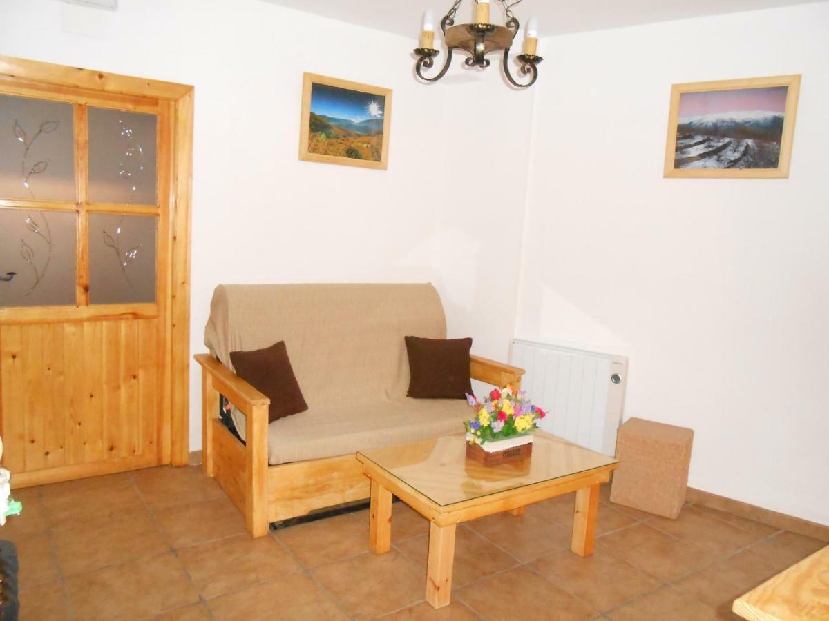 El Portal Viejo Apartment Cabezuela Del Valle Luaran gambar